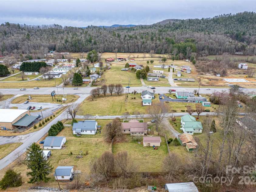 141 Knollview Terrace, Pisgah Forest, NC 28768.  MLS# CAR4255414, YatesRealty ID 12205. 