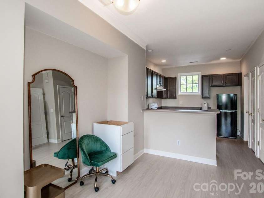 21329 Catawba Avenue, Cornelius, NC 28031.  MLS# CAR4364402, YatesRealty ID 12207. 2nd Level