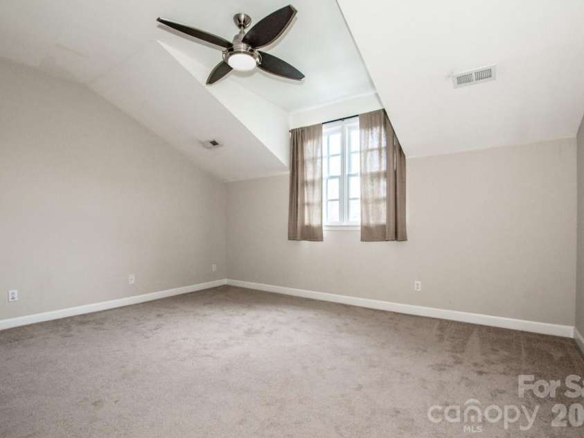 21329 Catawba Avenue, Cornelius, NC 28031.  MLS# CAR4364402, YatesRealty ID 12207. 