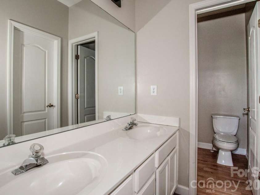21329 Catawba Avenue, Cornelius, NC 28031.  MLS# CAR4364402, YatesRealty ID 12207. 