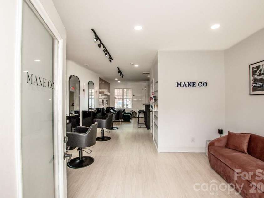 21329 Catawba Avenue, Cornelius, NC 28031.  MLS# CAR4364402, YatesRealty ID 12207. Entry to Salon