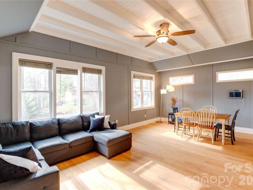 107 Shepard Way, Burnsville, NC 28714.  MLS# CAR4359941, YatesRealty ID 12208. 