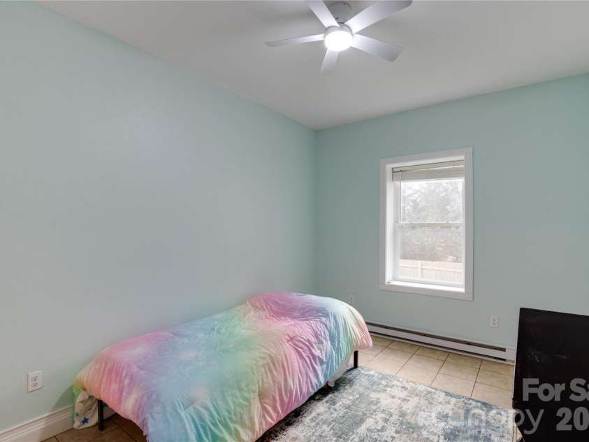 107 Shepard Way, Burnsville, NC 28714.  MLS# CAR4359941, YatesRealty ID 12208. 