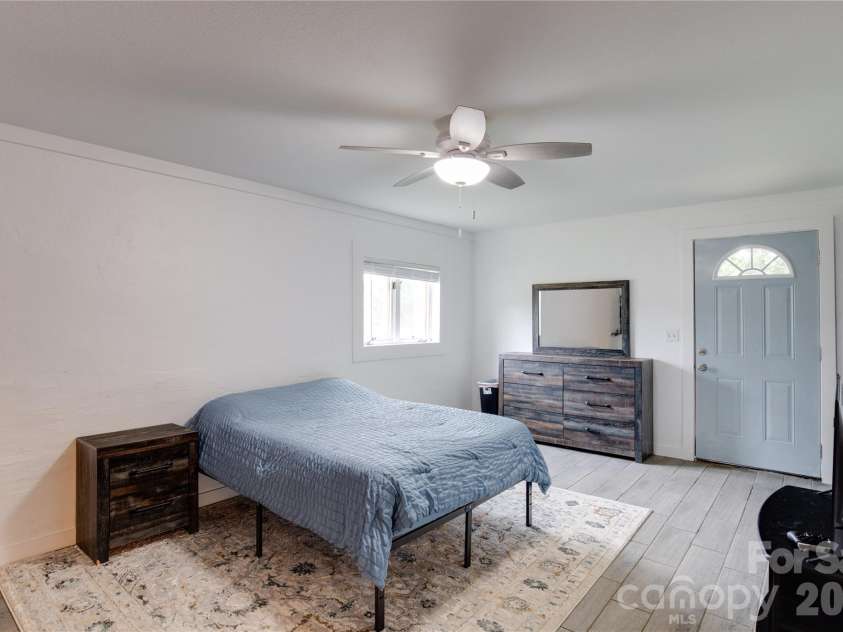 107 Shepard Way, Burnsville, NC 28714.  MLS# CAR4359941, YatesRealty ID 12208. 