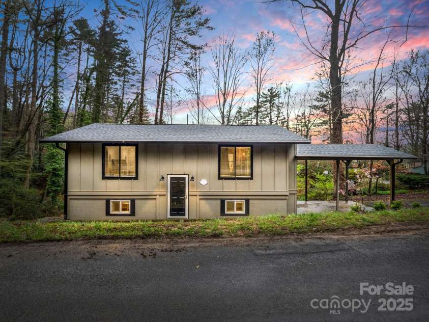 206 Knob Creek Road, Pisgah Forest, NC 28768.  MLS# CAR4241058, YatesRealty ID 12209. 