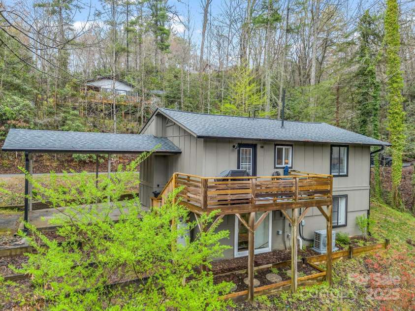 206 Knob Creek Road, Pisgah Forest, NC 28768.  MLS# CAR4241058, YatesRealty ID 12209. 