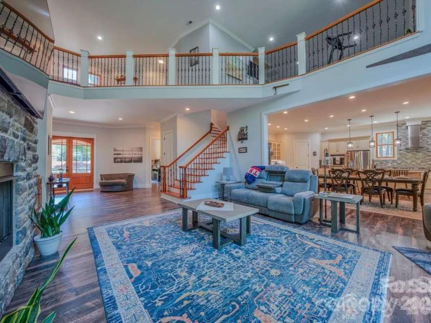 1416 Southpointe Drive, Morganton, NC 28655.  MLS# CAR4352341, YatesRealty ID 12210. 