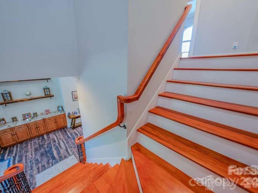 1416 Southpointe Drive, Morganton, NC 28655.  MLS# CAR4352341, YatesRealty ID 12210. 