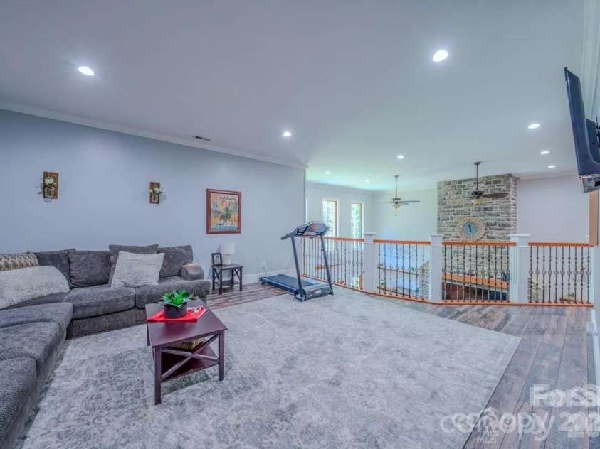 1416 Southpointe Drive, Morganton, NC 28655.  MLS# CAR4352341, YatesRealty ID 12210. 
