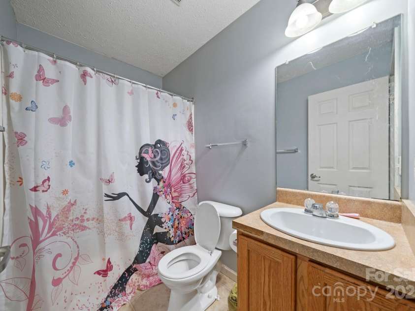 134 Newberry Drive, Fletcher, NC 28732.  MLS# CAR4245924, YatesRealty ID 12211. 