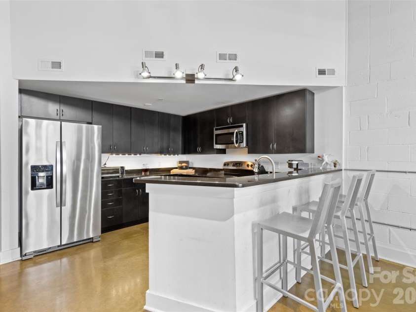 925 Westmere Avenue, Charlotte, NC 28208.  MLS# CAR4366255, YatesRealty ID 12212. 