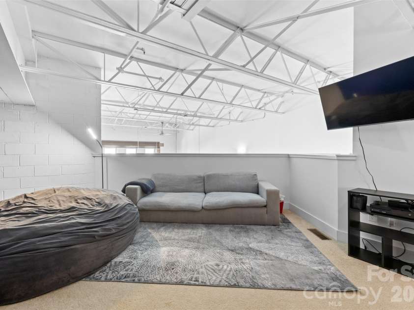925 Westmere Avenue, Charlotte, NC 28208.  MLS# CAR4366255, YatesRealty ID 12212. 