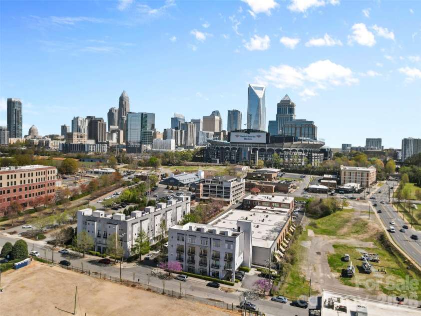 925 Westmere Avenue, Charlotte, NC 28208.  MLS# CAR4366255, YatesRealty ID 12212. 