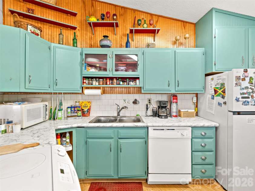 53 Yale Road, Hendersonville, NC 28739.  MLS# CAR4365792, YatesRealty ID 12213. Kitchen with ample storage.