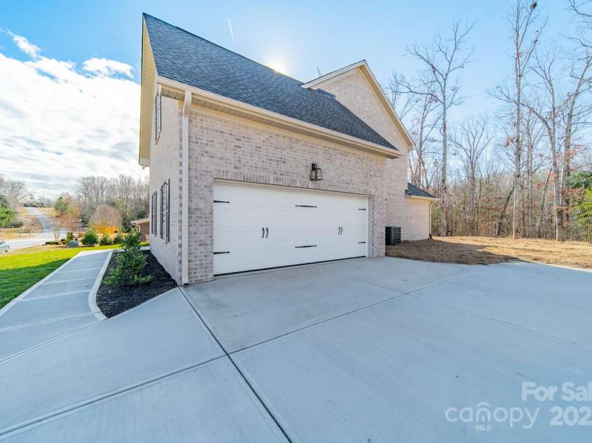 812 Hardin Street, Lancaster, SC 29720.  MLS# CAR4329827, YatesRealty ID 12214. 