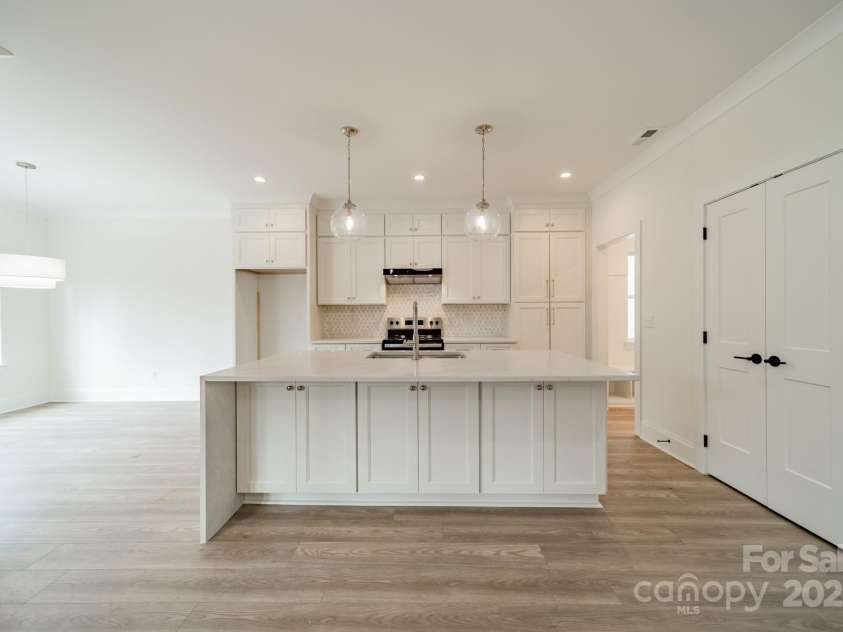 812 Hardin Street, Lancaster, SC 29720.  MLS# CAR4329827, YatesRealty ID 12214. 