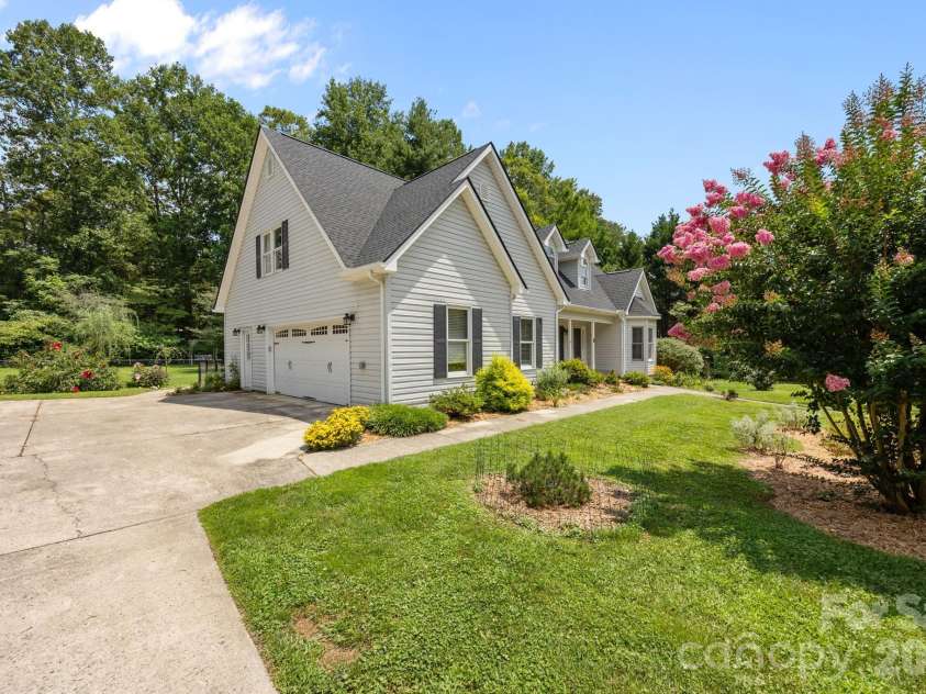 6 Springfield Way, Arden, NC 28704.  MLS# CAR4349463, YatesRealty ID 12215. 