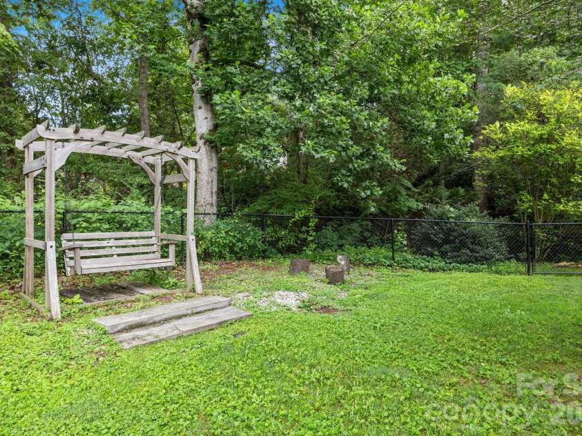 6 Springfield Way, Arden, NC 28704.  MLS# CAR4349463, YatesRealty ID 12215. 