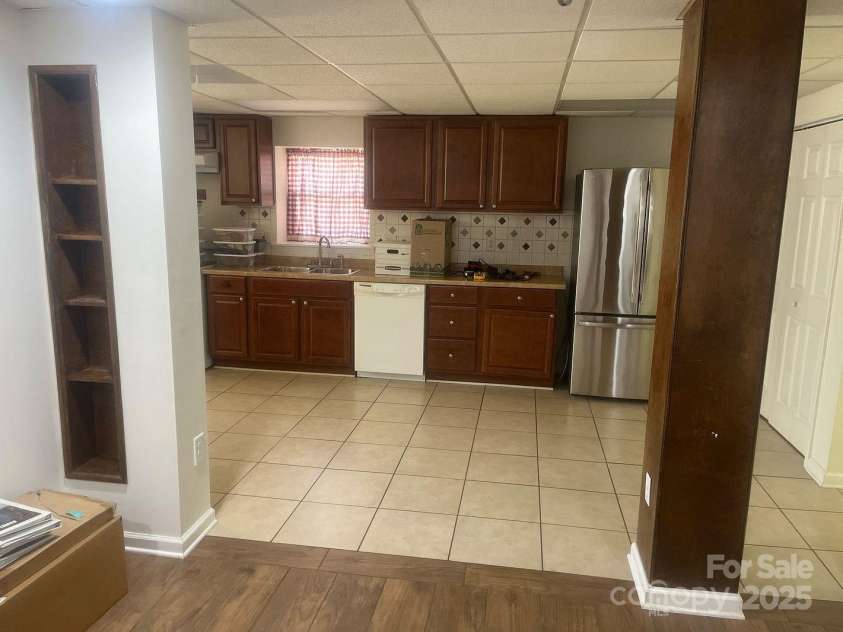 7122 Pyramid Road, Hickory, NC 28602.  MLS# CAR4241476, YatesRealty ID 12215. 