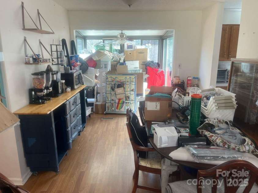 7122 Pyramid Road, Hickory, NC 28602.  MLS# CAR4241476, YatesRealty ID 12215. 