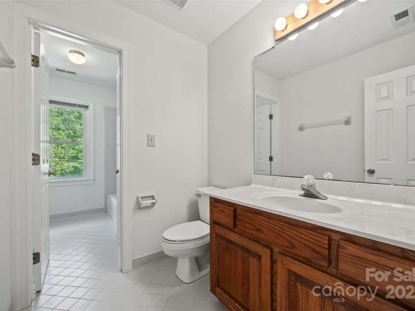 7103 Forest Ridge Road, Matthews, NC 28104.  MLS# CAR4255751, YatesRealty ID 12216. 3 of 3 secondary bedrooms up