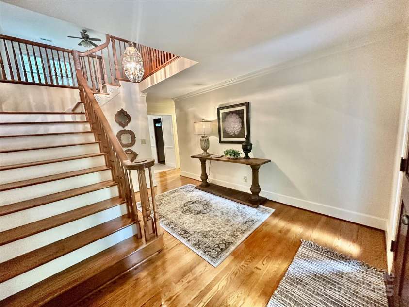 7103 Forest Ridge Road, Matthews, NC 28104.  MLS# CAR4255751, YatesRealty ID 12216. 