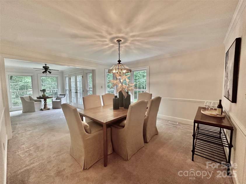 7103 Forest Ridge Road, Matthews, NC 28104.  MLS# CAR4255751, YatesRealty ID 12216. 