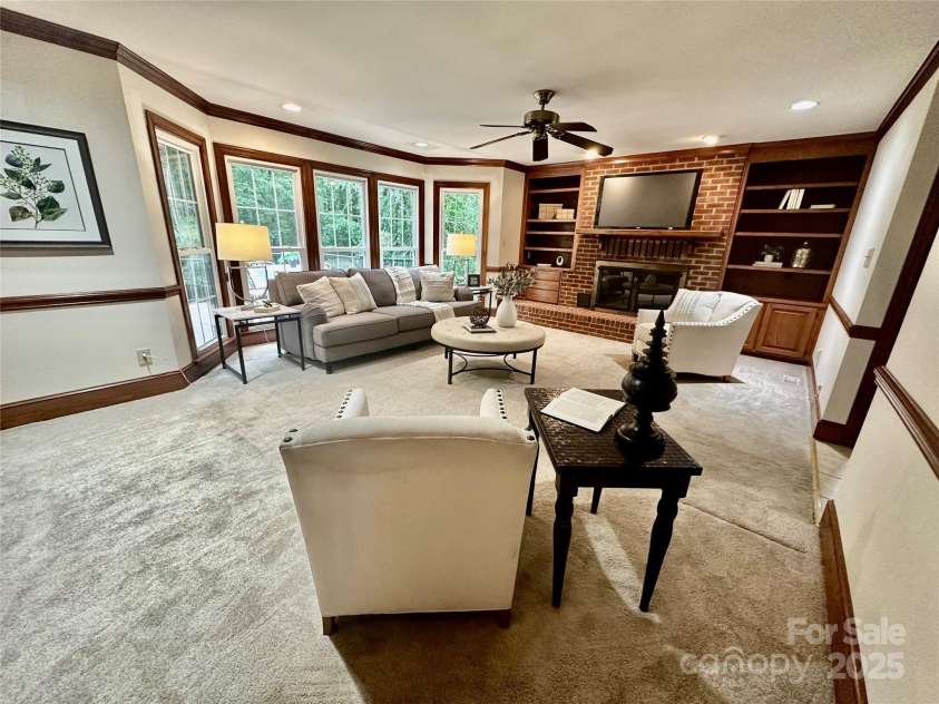 7103 Forest Ridge Road, Matthews, NC 28104.  MLS# CAR4255751, YatesRealty ID 12216. 