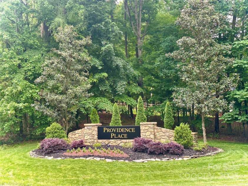 7103 Forest Ridge Road, Matthews, NC 28104.  MLS# CAR4255751, YatesRealty ID 12216. 