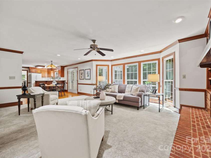 7103 Forest Ridge Road, Matthews, NC 28104.  MLS# CAR4255751, YatesRealty ID 12216. Family room