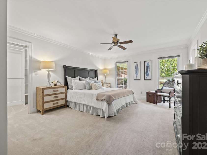 7103 Forest Ridge Road, Matthews, NC 28104.  MLS# CAR4255751, YatesRealty ID 12216. Primary bedroom on main