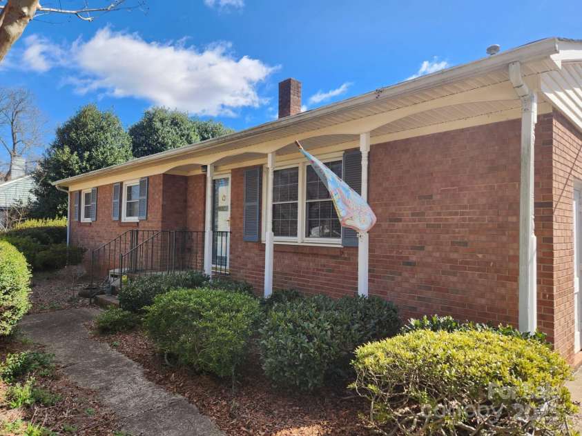 105 Brickyard Road, Fort Mill, SC 29715.  MLS# CAR4231226, YatesRealty ID 12217. 