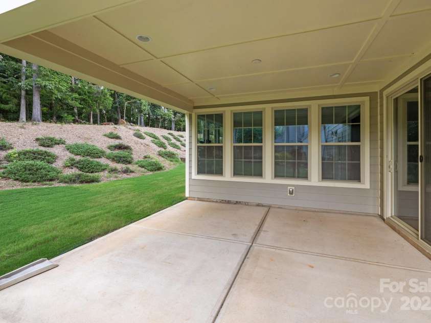 11304 Preservation Lane, Charlotte, NC 28278.  MLS# CAR4249820, YatesRealty ID 12218. 