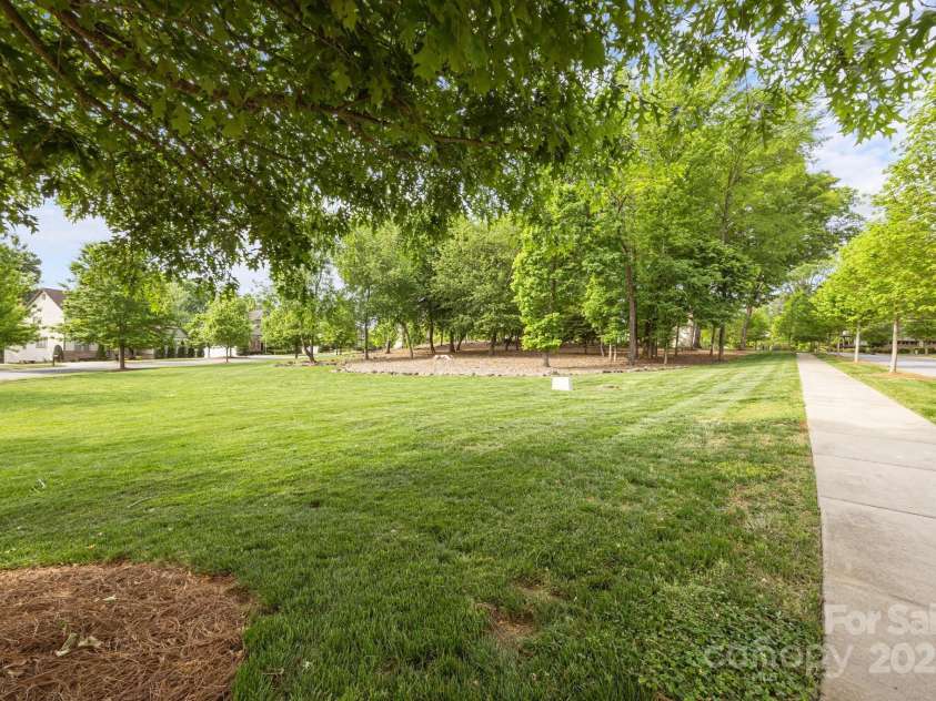 11304 Preservation Lane, Charlotte, NC 28278.  MLS# CAR4249820, YatesRealty ID 12218. One of the little neighborhood parks within Chapel Cove