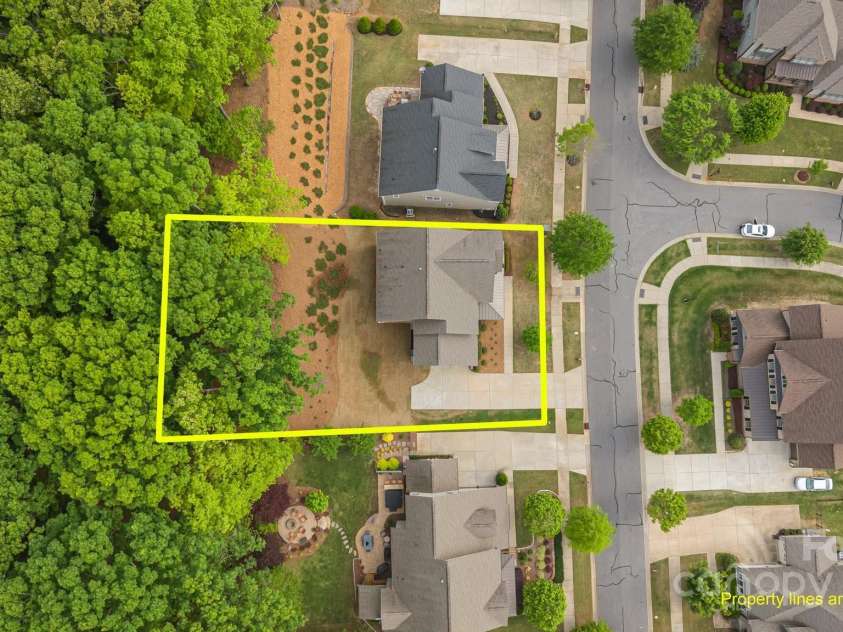 11304 Preservation Lane, Charlotte, NC 28278.  MLS# CAR4249820, YatesRealty ID 12218. You own into the tree save area!