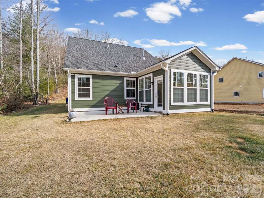 244 Slade Lane, Black Mountain, NC 28711.  MLS# CAR4346016, YatesRealty ID 12218. 