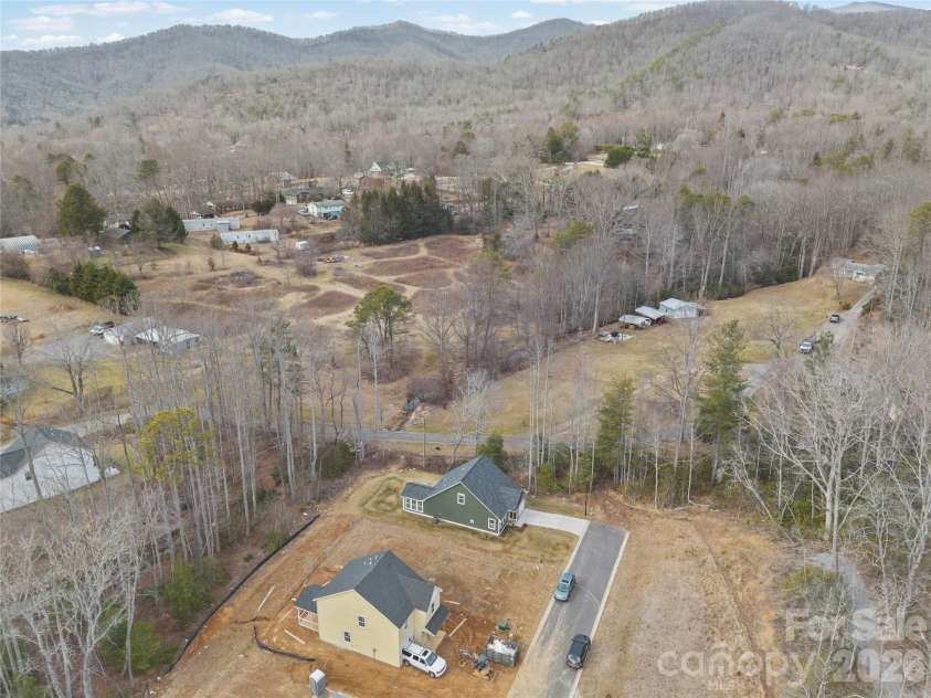 244 Slade Lane, Black Mountain, NC 28711.  MLS# CAR4346016, YatesRealty ID 12218. 