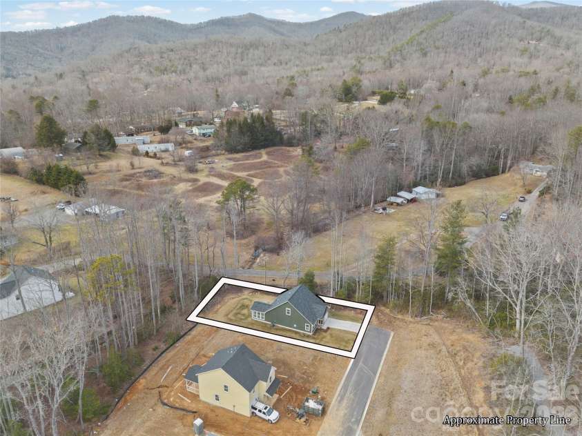 244 Slade Lane, Black Mountain, NC 28711.  MLS# CAR4346016, YatesRealty ID 12218. 