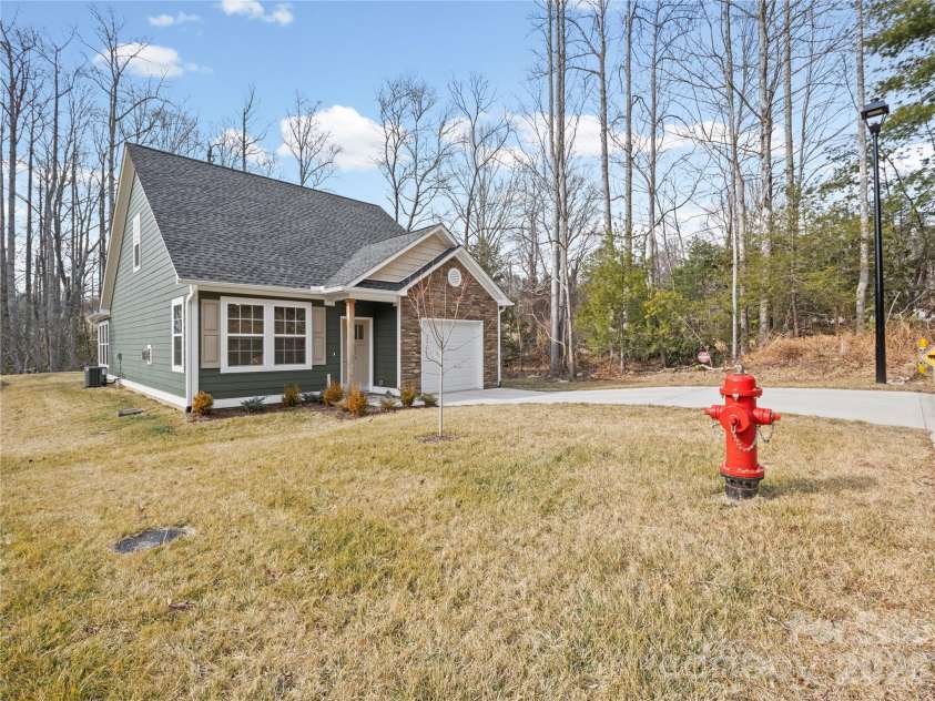 244 Slade Lane, Black Mountain, NC 28711.  MLS# CAR4346016, YatesRealty ID 12218. 