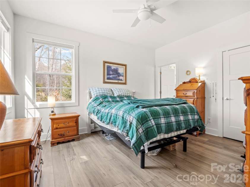 244 Slade Lane, Black Mountain, NC 28711.  MLS# CAR4346016, YatesRealty ID 12218. Main Floor Primary Suite