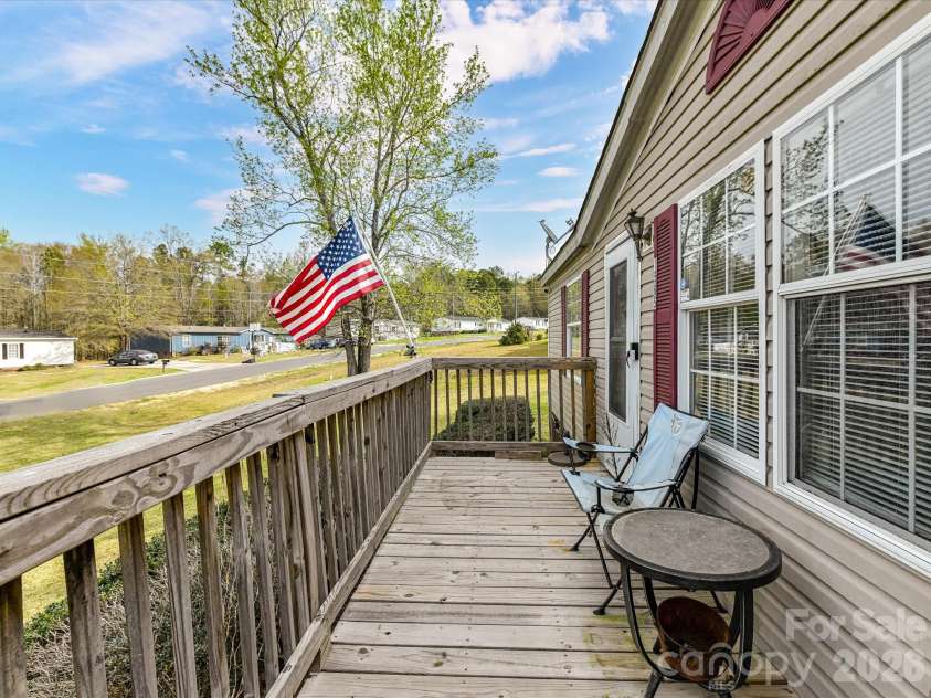 1565 Foxbrook Circle, Lancaster, SC 29720.  MLS# CAR4304342, YatesRealty ID 12220. 