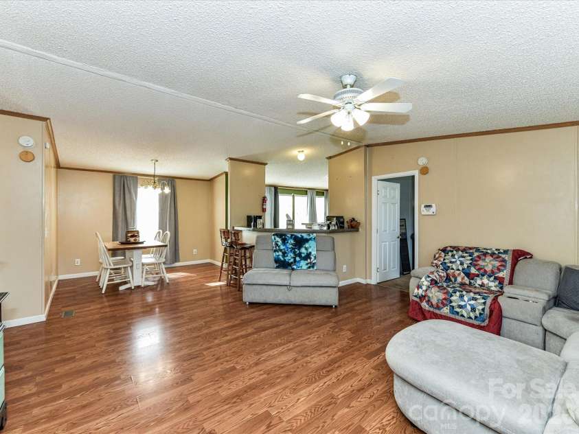 1565 Foxbrook Circle, Lancaster, SC 29720.  MLS# CAR4304342, YatesRealty ID 12220. 
