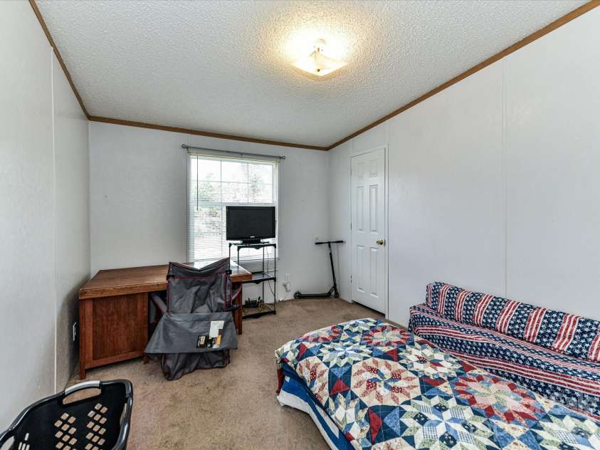 1565 Foxbrook Circle, Lancaster, SC 29720.  MLS# CAR4304342, YatesRealty ID 12220. 