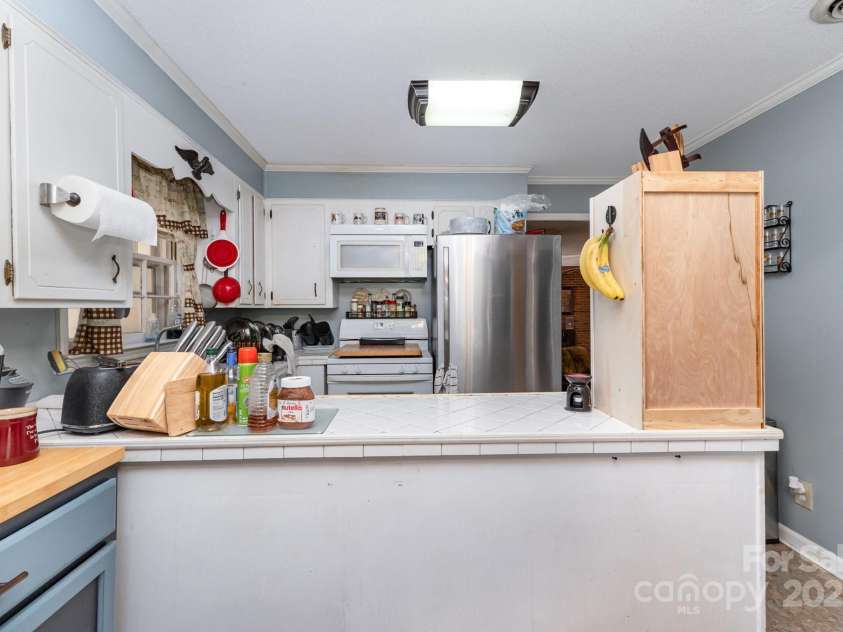 2718 Ridgewood Lane, Rock Hill, SC 29730.  MLS# CAR4255221, YatesRealty ID 12220. 