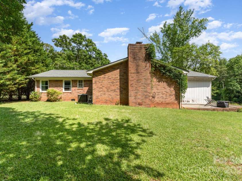 2718 Ridgewood Lane, Rock Hill, SC 29730.  MLS# CAR4255221, YatesRealty ID 12220. 