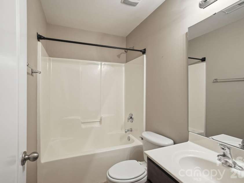 13062 Windy Lea Lane, Huntersville, NC 28078.  MLS# CAR4356532, YatesRealty ID 12221. 