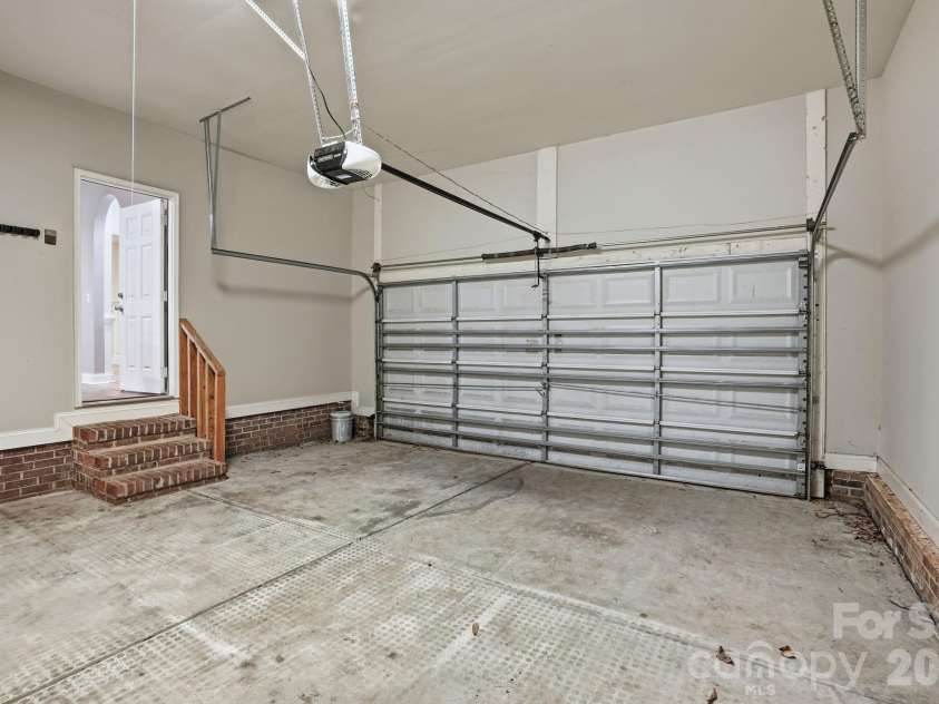 13062 Windy Lea Lane, Huntersville, NC 28078.  MLS# CAR4356532, YatesRealty ID 12221. 