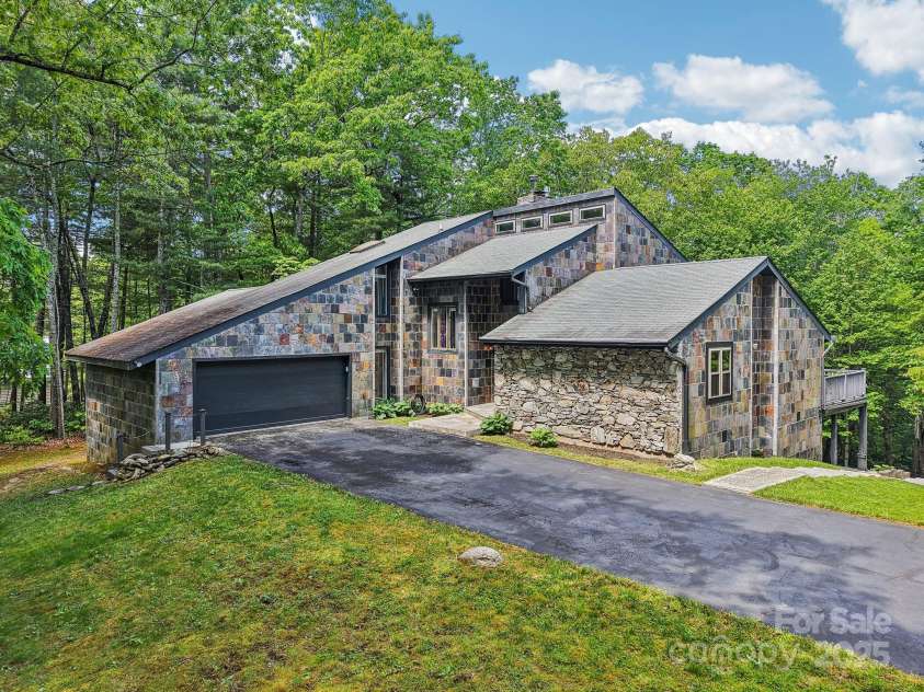 50 Whiskey Creek Road, Hendersonville, NC 28739.  MLS# CAR4257295, YatesRealty ID 12221. 