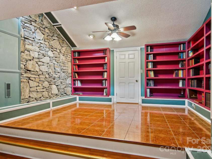 50 Whiskey Creek Road, Hendersonville, NC 28739.  MLS# CAR4257295, YatesRealty ID 12221. 