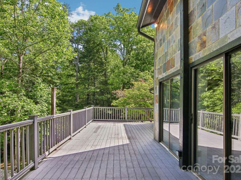 50 Whiskey Creek Road, Hendersonville, NC 28739.  MLS# CAR4257295, YatesRealty ID 12221. 